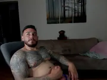 Chaturbate Live Sex Cam of gymdominus