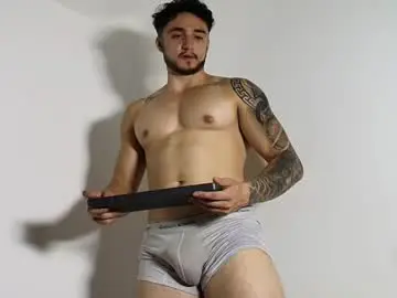 Chaturbate Live Sex of latinboyvip_