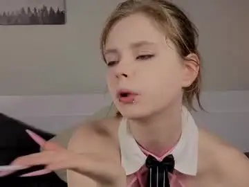Chaturbate Free Porn Cam of lyucy