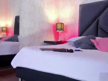 Chaturbate Best live sex cam show of iris_bells