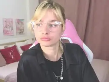 Chaturbate Best live sex cam show of noramoreau