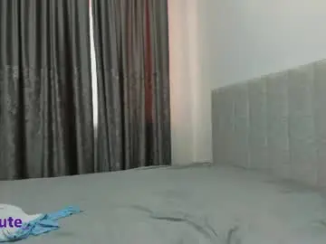 Chaturbate Live Porn of elly_cute_