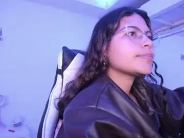 Chaturbate Live Sex Cam of ladybrown_16