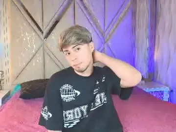 Chaturbate Free Porn Cam of ithan_salvatore