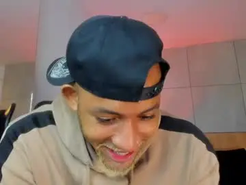 Chaturbate Live Sex of bento_fox