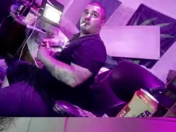 Chaturbate Live Porn of kinkybiguy14
