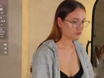 Chaturbate Live Sex Cam of miaa_hill