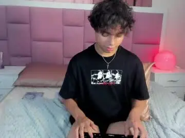 Chaturbate Live Sex Cam of honeymoon_sariel