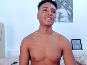 Chaturbate Live Porn of magnusking_