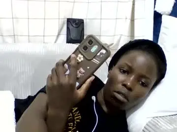 Chaturbate Live Sex Cam of pretty_petite_ebony