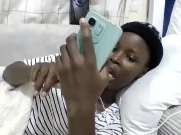 Chaturbate Sex Cam of pretty_petite_ebony