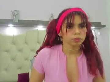 Chaturbate Live Sex Cam of bella_ebony19