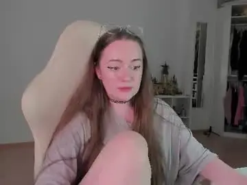 Chaturbate Live Sex Cam of lil_happiness