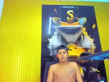 Chaturbate Live Sex of alexi_hot23