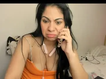 Chaturbate Free Porn Cam of saralunabella02
