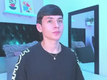 Chaturbate Sex Chat of andrew_restrepo
