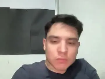 Chaturbate Watch Live Sex Cams of garypinepineapple