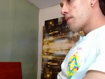 Chaturbate Free Live Porn of alexgiraldo__