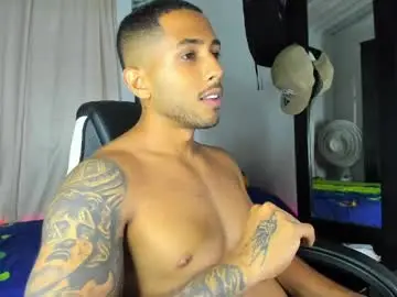 Chaturbate Live Sex of lucaswattsons