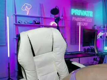 Chaturbate Free Porn Cam of snow_2000