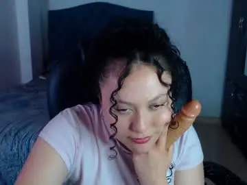 Chaturbate Best live sex cam show of freud_x_louise1