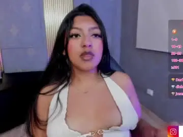 Chaturbate Live Sex Cam of laulin_tay