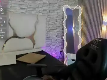 Chaturbate Live Sex Cam of laulin_tay