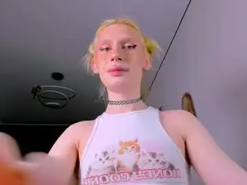 Chaturbate Sex Cam of mikaella_nicole