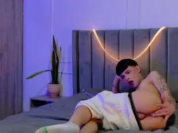 Chaturbate Private Sex Chat of zeyn_smith