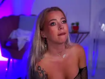 Chaturbate Adult Video Chat of redlaraa