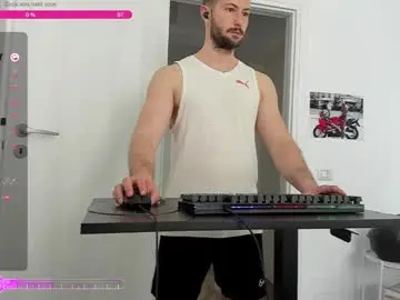 Chaturbate Free Live Porn of hard_chriss