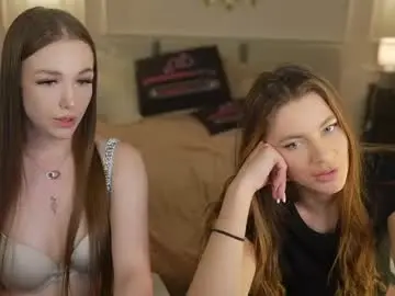 Chaturbate Nude Webcam of kira0541