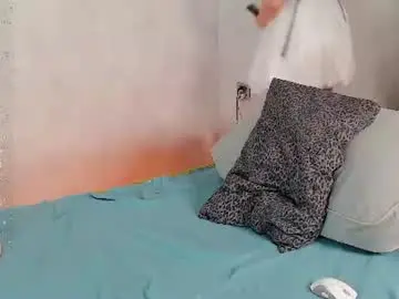 Chaturbate Live Sex Cam of elise_day