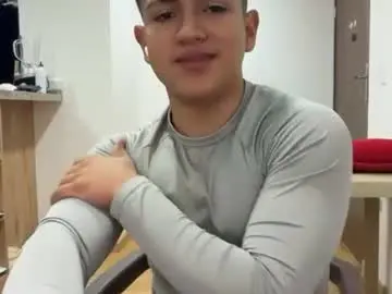 Chaturbate Best live sex cam show of santiagomg_