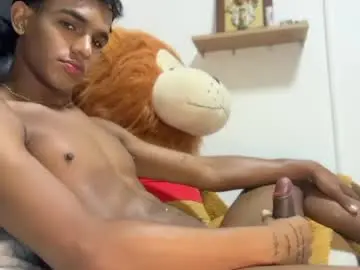 Chaturbate Adult Webcams of david_hot44