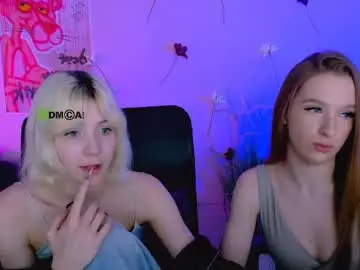 Chaturbate Live Sex Cam of doll_vey