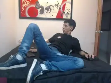 Chaturbate Adult Webcams of andrescoll25