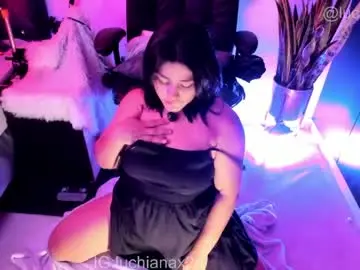 Chaturbate Live Sex Cam of lucy266_