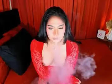 Chaturbate Live Sex Cam of louisse_moone