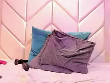 Chaturbate Best live sex cam show of emmabrantt_