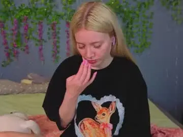 Chaturbate Best live sex cam show of lillie_berry
