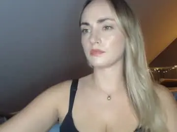 Chaturbate Adult Video Chat of scarlettxblonde