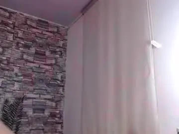 Chaturbate Live Sex Cam of luna_7_777