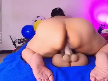 Chaturbate Private Sex Chat of elenna_boobs_