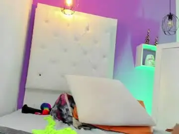Chaturbate Free Porn Cam of roxy_sexy69