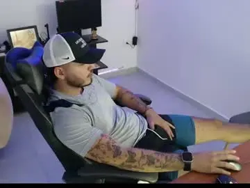 Chaturbate Live Sex Cam of thiago_420