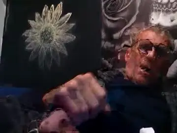 Chaturbate Free Live Porn of deanofflove2210