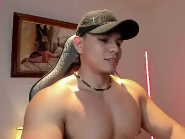 Chaturbate Live Sex Cam of roy__constance