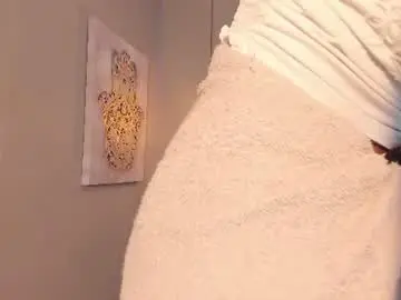 Chaturbate Live Sex Cam of scarlet_vixen_
