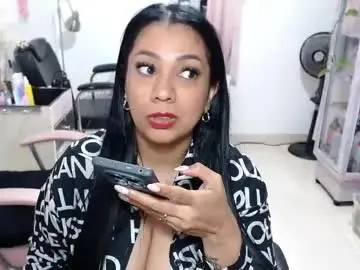 Chaturbate Live Porn of titsbiglovers